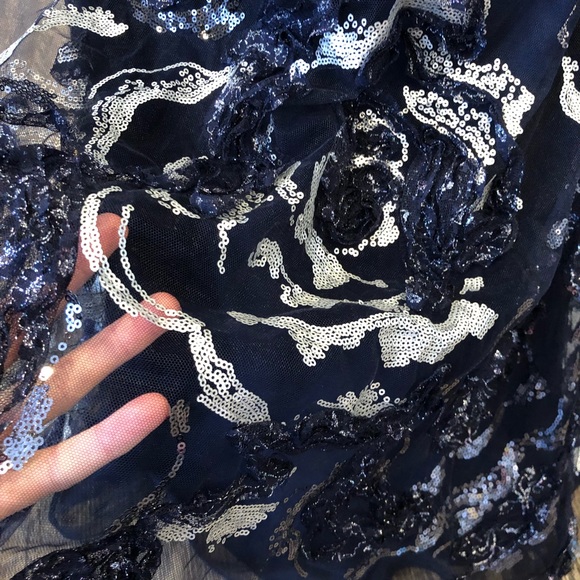 Teri Jon Gown - Picture 8 of 17